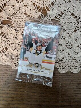 FREE w/purchase🎉Pack of Penguins Hockey Cards